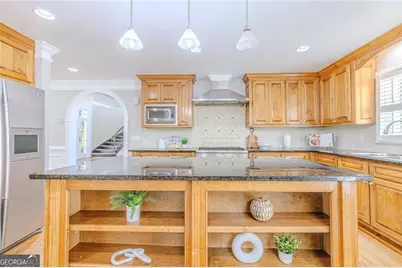 7680 Jett Ferry Road, Atlanta, GA 30350 - Photo 9