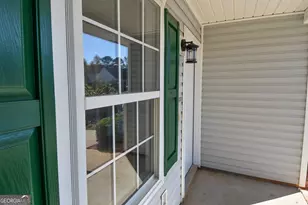 1627 Summerwoods Cir, Griffin, GA 30224 - Photo 5