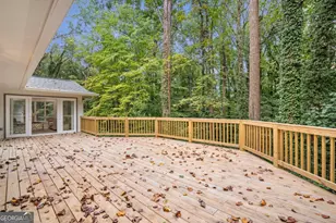 4955 Powers Ferry Rd, Sandy Springs, GA 30327 - Photo 7