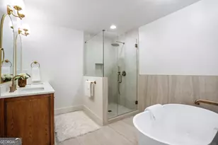 4955 Powers Ferry Rd, Sandy Springs, GA 30327 - Photo 9