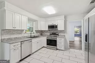 1613 Lake Dr, Midway, GA 31320 - Photo 13