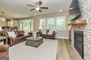 133 Vivian Ln, Peachtree City, GA 30269 - Photo 11