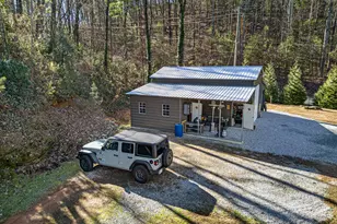 327 Polly Gap Rd, Clayton, GA 30525 - Photo 33