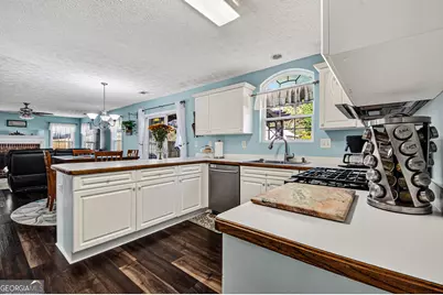 358 Meadow Farm Lane, Lawrenceville, GA 30045 - Photo 11