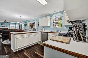 358 Meadow Farm Ln, Lawrenceville, GA 30045 - Photo 11