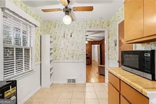 1777 Rosalind Dr NE, Atlanta, GA 30329 - Photo 9