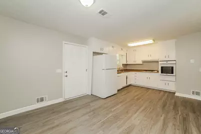 608 Upland Ridge Drive NW, Conyers, GA 30012 - Photo 7