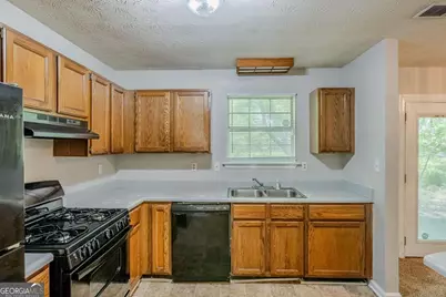 6185 Marbut Farms Chase, Lithonia, GA 30058 - Photo 9