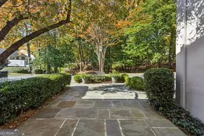 19 Mooregate Square, Atlanta, GA 30327 - Photo 5