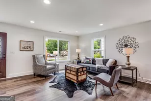 1328 Gus Thornhill Jr Dr, East Point, GA 30344 - Photo 5