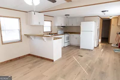 629 Sierra Road, Jesup, GA 31545 - Photo 5