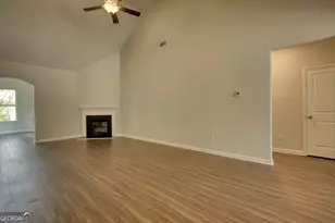 815 Crossroads Ct, Social Circle, GA 30025 - Photo 3