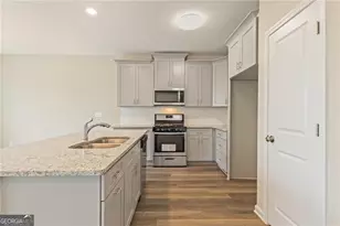 978 Valley Rock Dr, Lithonia, GA 30058 - Photo 15