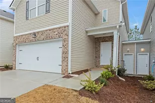 978 Valley Rock Dr, Lithonia, GA 30058 - Photo 5
