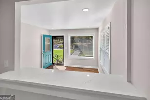 475 Center Hill Ave NW, Atlanta, GA 30318 - Photo 9