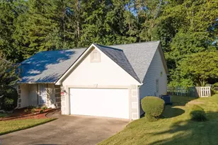 2430 Bankston Cir, Snellville, GA 30078 - Photo 3