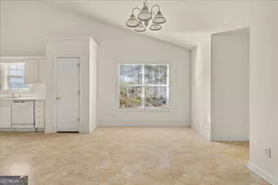 4520 Lafayette Ln, Loganville, GA 30052 - Photo 11