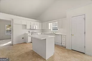 4520 Lafayette Ln, Loganville, GA 30052 - Photo 13