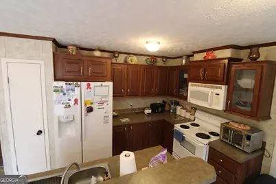 1724 Brook Run Drive, Register, GA 30452 - Photo 5