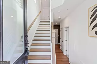 2580 Astaire Ct, Atlanta, GA 30318 - Photo 3