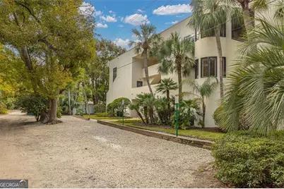 548 Oglethorpe Avenue #11, Saint Simons, GA 31522 - Photo 1
