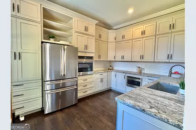 111 E 49th Street, Savannah, GA 31405 - Photo 15