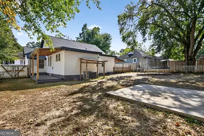 208 Royal Avenue, Hogansville, GA 30230 - Photo 5
