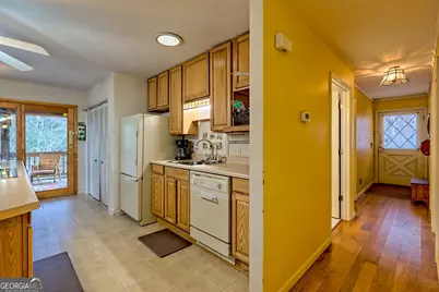 7829 Dillard Road, Scaly Mtn, NC 28775 - Photo 25