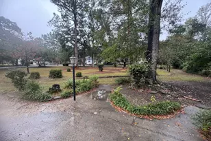 210 Sycamore St, Swainsboro, GA 30401 - Photo 5