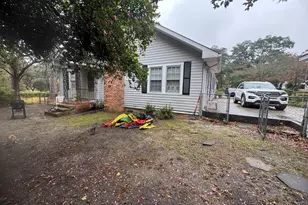 210 Sycamore St, Swainsboro, GA 30401 - Photo 3