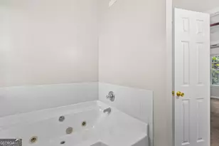 6442 Stonebridge Creek Ln, Lithonia, GA 30058 - Photo 21