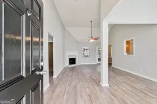 4332 Beaverton Cir, Loganville, GA 30052 - Photo 3