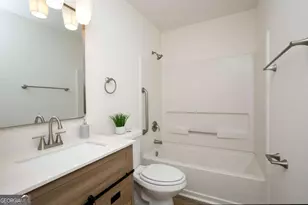 102 Laurelwood Dr, Savannah, GA 31419 - Photo 9