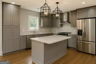 2739 Flagstone Dr SE, Atlanta, GA 30316 - Photo 3