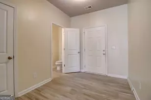 202 Southwind Cir, Newnan, GA 30265 - Photo 9