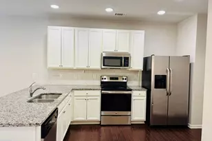 256 Highland Pointe Cir E, Dawsonville, GA 30534 - Photo 5