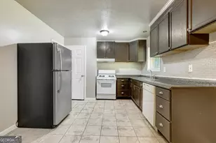 6973 Adel Ln, Riverdale, GA 30274 - Photo 13