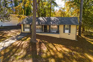 761 Robert E Lee Pkwy, Jonesboro, GA 30238 - Photo 1