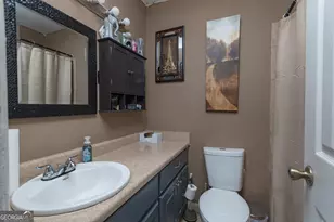 761 Robert E Lee Pkwy, Jonesboro, GA 30238 - Photo 17