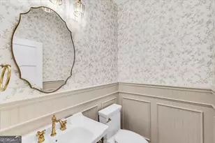 317 E 45th St, Savannah, GA 31405 - Photo 25