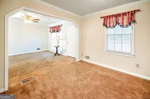 1538 Spring Valley Cir, Griffin, GA 30223 - Photo 5