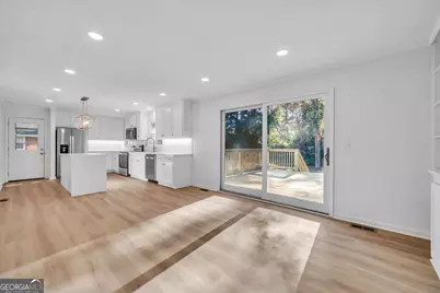 1806 Knox Street, Dublin, GA 31021 - Photo 11