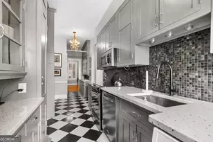 24 E Liberty St, Savannah, GA 31401 - Photo 11