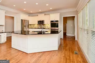 218 Thornhill Dr, Athens, GA 30607 - Photo 9