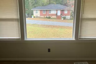 784 Spring Valley Dr, Forest Park, GA 30297 - Photo 3