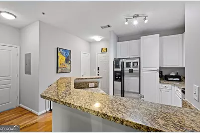 10 Perimeter Summit Boulevard, Brookhaven, GA 30319 - Photo 11