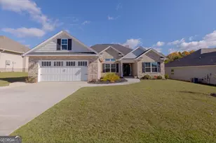 302 Creek Ridge Dr, Warner Robins, GA 31088 - Photo 1