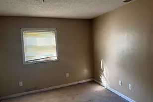 722 6 1/2 St, Tifton, GA 31794 - Photo 3