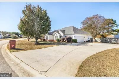 403 Wiltshire Court, Warner Robins, GA 31088 - Photo 5