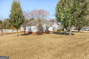403 Wiltshire Ct, Warner Robins, GA 31088 - Photo 3